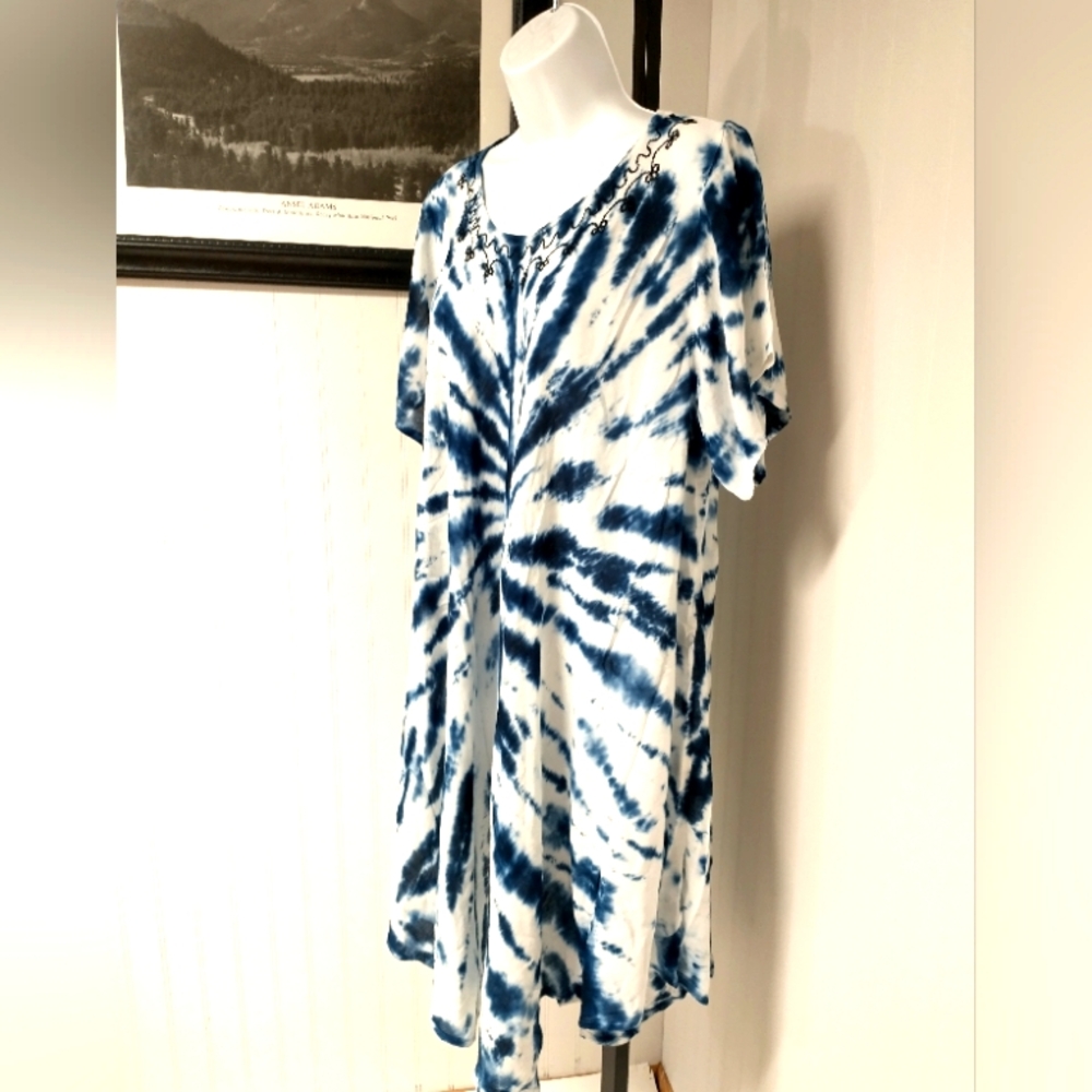 NWOT Shoreline 100% Rayon Tie Dye Pullover Short Sleeve Shift Dress